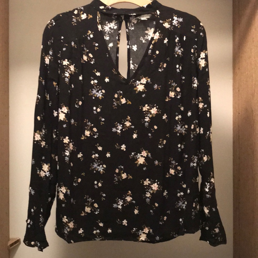 American Eagle floral blouse